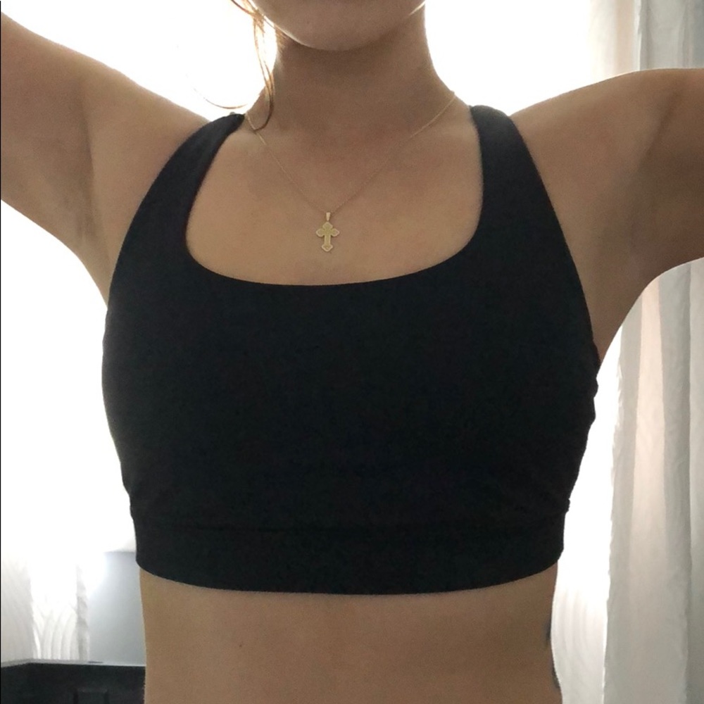 Lululemon sports bra